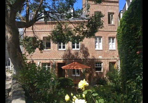 Le clos vatinel et son parking Villa in Étretat