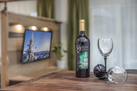 TV and multimedia, Food and drinks