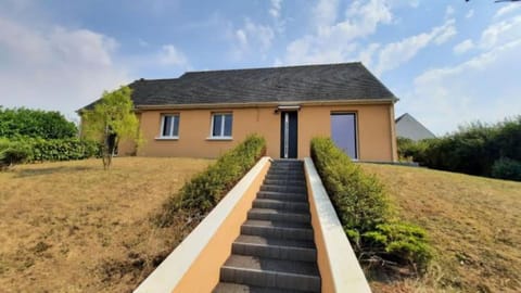 Property building, Day, Garden, Garden view