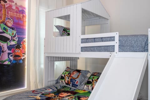 5761 HS - Spacious Luxury Villa in Paradiso Grande House in Orlando