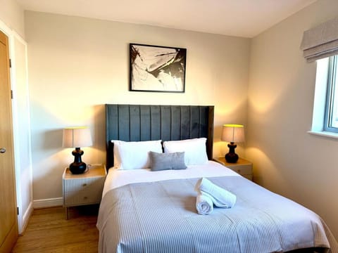 Cardiff Skyline Penthouse Apartment Free Parking Sleeps 8 Apartment in Cardiff