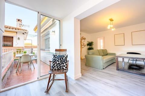 TV and multimedia, Balcony/Terrace, Balcony/Terrace, Living room, internet, internet, air conditioner, air conditioner