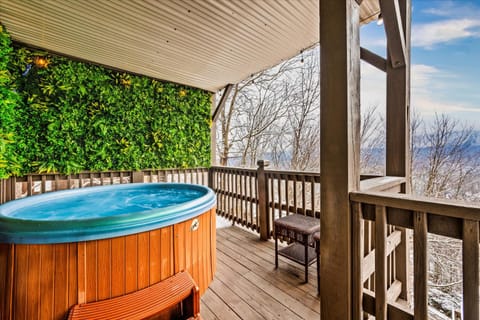 Chateau LeConte Chalet in Chalet Village