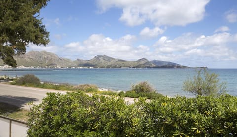 Property building, Spring, Off site, Natural landscape, Garden, Beach, Sea view