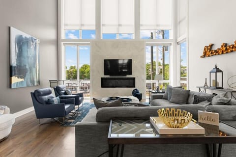 TV and multimedia, Living room, Seating area