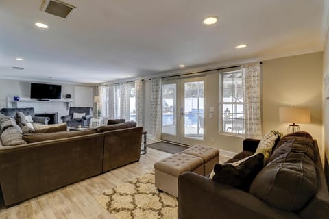 Sandy Feet Retreat 8 Egret House in North Forest Beach