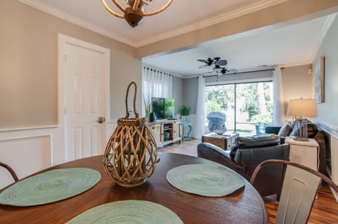 Coligny Villa 8 House in North Forest Beach