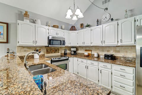 10 Egret Street House in North Forest Beach