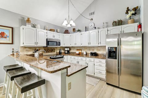 10 Egret Street House in North Forest Beach