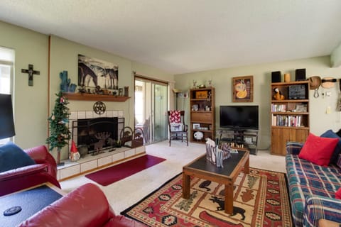 Fourth Sisters Hideaway Apartment in Sisters