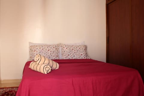 Bed, Bedroom, towels, wardrobe