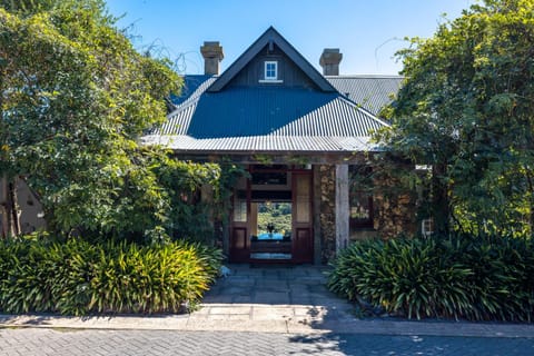 Puriri Valley Estate, Church Bay - Be My Guest Waiheke House in Auckland Region