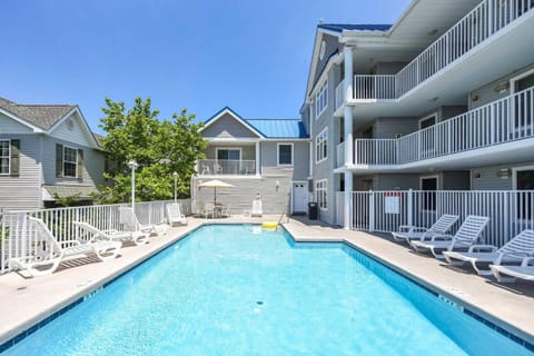 Paradise Off The Boardwalk In Downtown OC Apartment in Ocean City