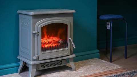 Treeton - Brand New 3 Bed House, FREE Parking & Great for Groups - Hosted by Stay Host Save Apartment in Sheffield