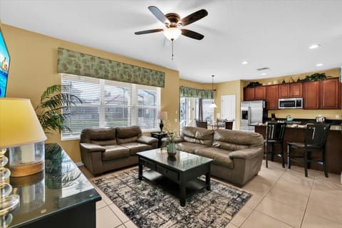 GRS7756 House in Windsor Hills