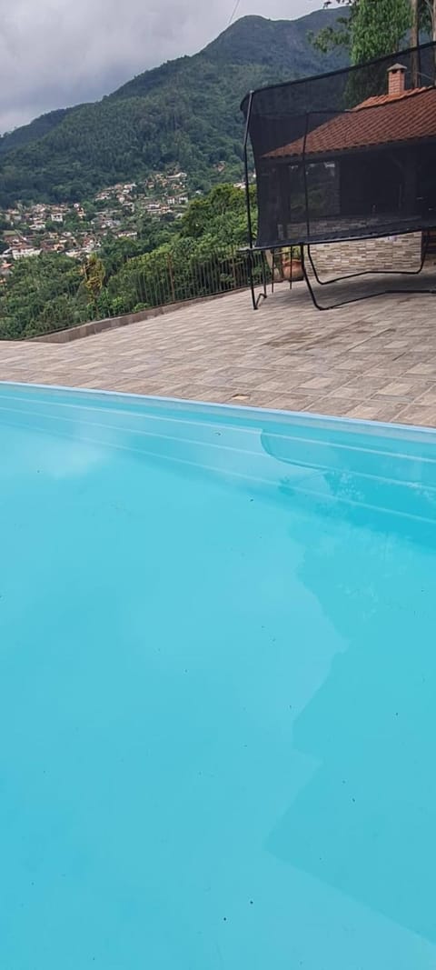 Casa de veraneio na serra House in Nova Friburgo