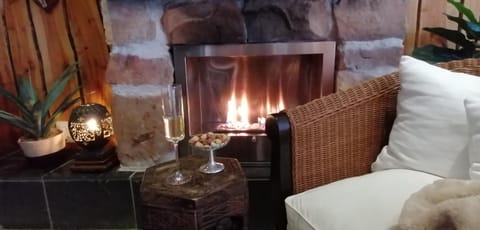 Seating area, fireplace
