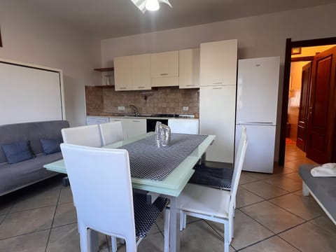 Kitchen or kitchenette, Living room, stove