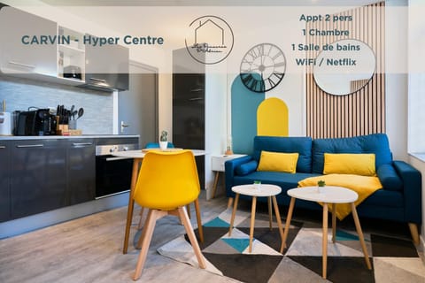 Kitchen or kitchenette, Living room, Dining area, stove