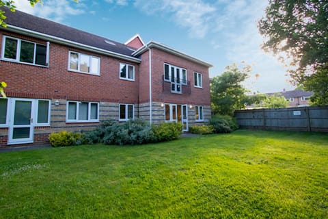 Property building, Facade/entrance, Off site