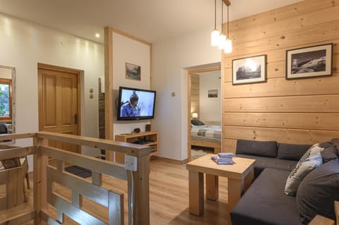 TV and multimedia, Seating area