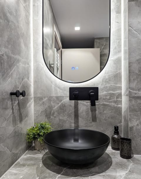 Acropolis view 3BD penthouse next to tram and port Apartment in Pireas