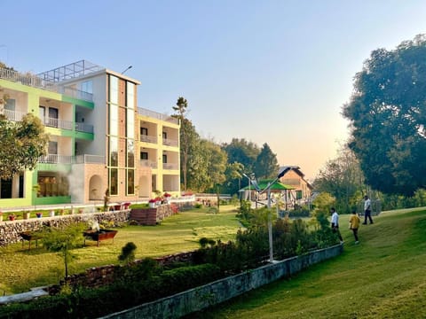 Property building, Spring, Natural landscape, Garden, Garden view