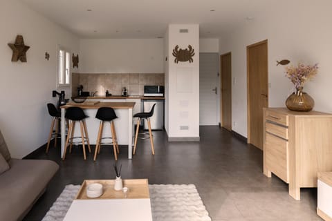 Kitchen or kitchenette, stove, kitchen