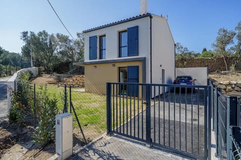 Villa Escale Marine, Vue Mer, 3 chambres - 2 lits double et 2 lits simples Villa in La Ciotat