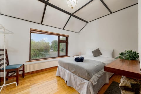 Lower Kilmacredock - Intel Leixlip House in County Dublin