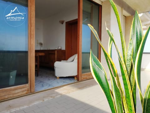 Balcony/Terrace, Living room