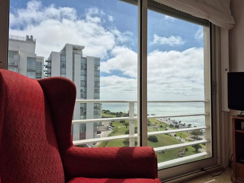 Natural landscape, TV and multimedia, View (from property/room), Balcony/Terrace, Living room, Sea view