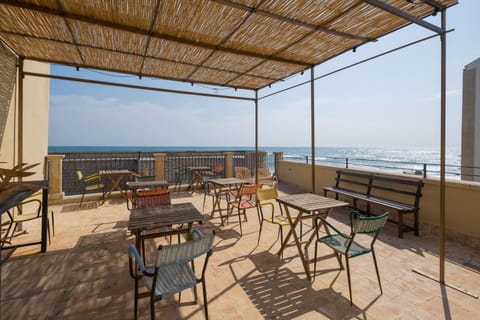 Sea view, Area and facilities