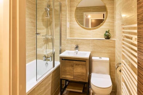 Shower, Toilet, Bathroom, Bath