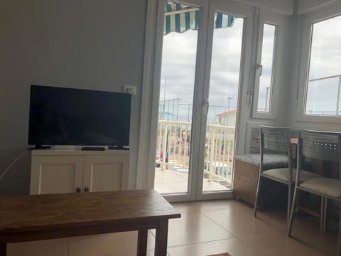 Rodeira playa Apartment in Cangas