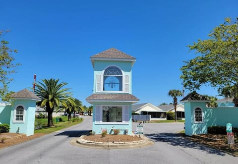 Beautiful Spacious Beach House House in Panama City Beach