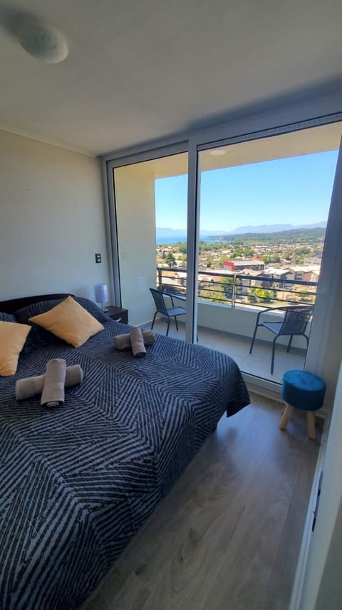 Bed, Natural landscape, View (from property/room), Balcony/Terrace, Photo of the whole room, Bedroom