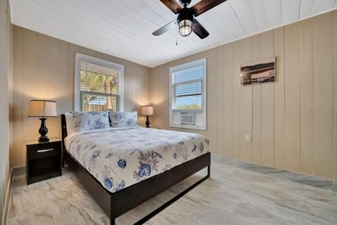 Stones Throw Beachside Bungalow #1 ON THE BEACH Apartment in Indian Rocks Beach