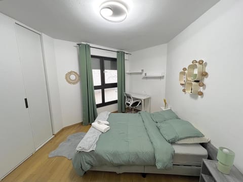 Chambre Rivage, Paris, Créteil Soleil, Lac Bed and Breakfast in Créteil