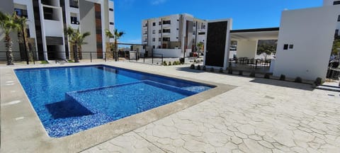 Balcony/Terrace, Pool view, Swimming pool, Swimming pool