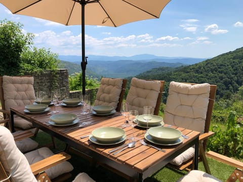 Natural landscape, View (from property/room), Balcony/Terrace, Seating area, Dining area, Mountain view