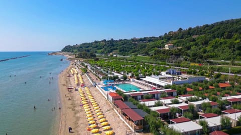 Property building, Restaurant/places to eat, Swimming pool