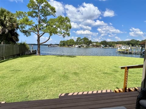 Bayou 565 - Panhandle Paradise House in Sandy Springs