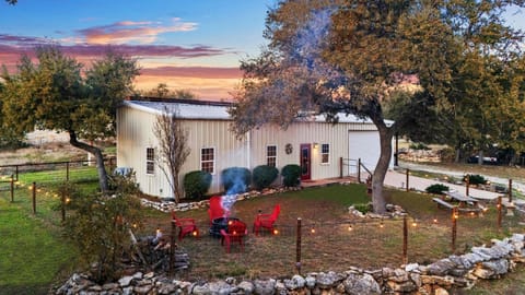 Facade/entrance, Off site