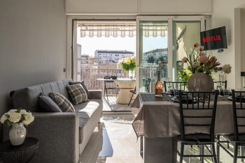 New Apartment with 4 bedrooms Apartment in Milan