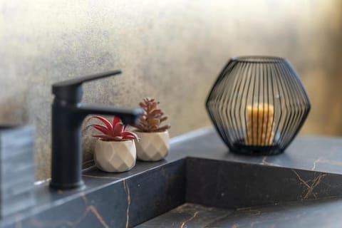 New Apartment with 4 bedrooms Apartment in Milan