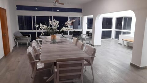 House Belle Vue, Tequesquitengo House in Tequesquitengo