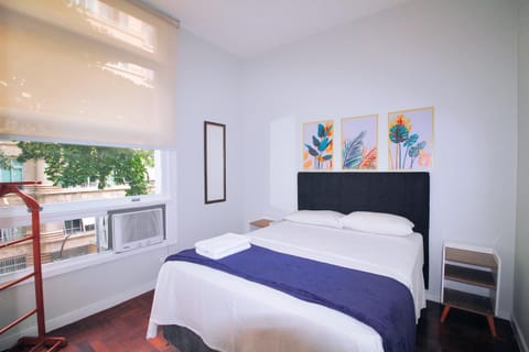 Bed, Photo of the whole room, Bedroom, City view, air conditioner