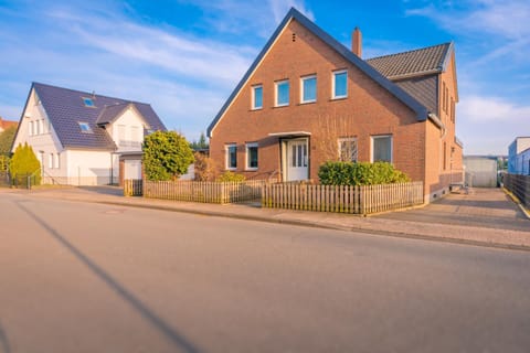 Property building, Day, Neighbourhood, Street view