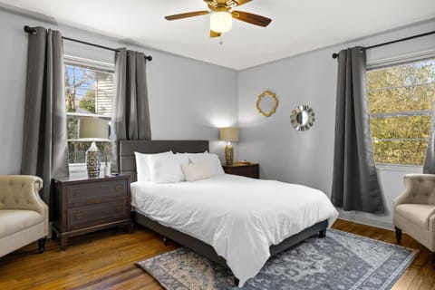 Cozy Home in Oak Ridge w 3BR House in Oak Ridge